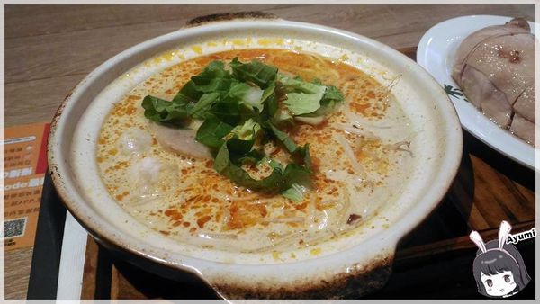 聖加南洋小品(台南新光三越西門店)：[食記]►台南中西區◄充滿南洋風口味的叻沙海南雞腿麵之聖加南洋小品