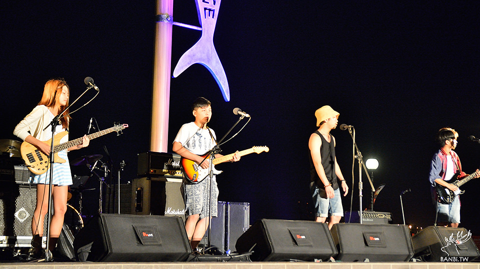 淡水漁人舞台-漁人碼頭夕陽 河岸搖滾音樂 烤魚生啤酒 TAI_2714