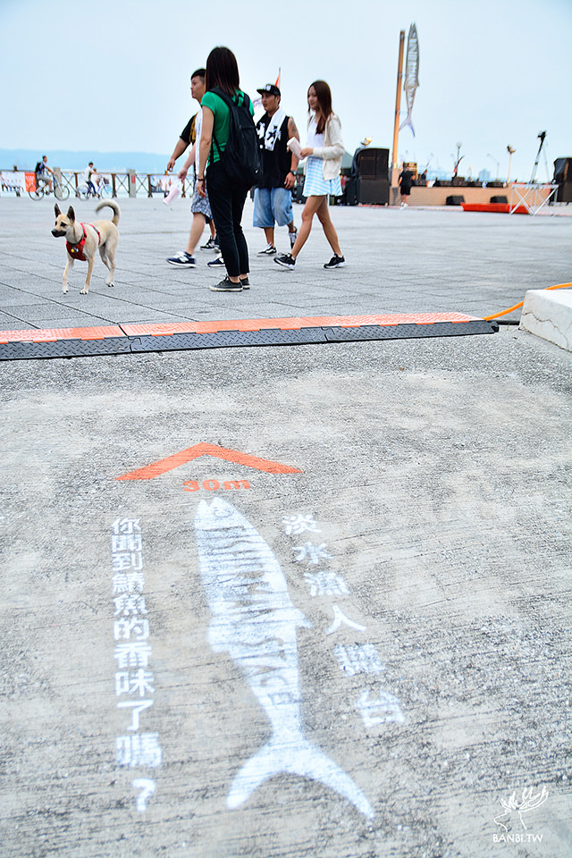 淡水漁人舞台-漁人碼頭夕陽 河岸搖滾音樂 烤魚生啤酒 TAI_2631
