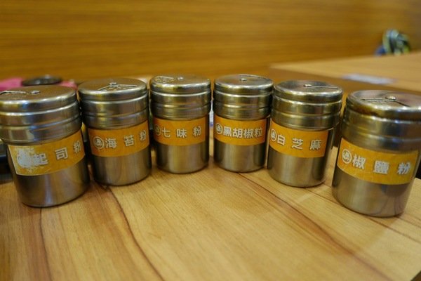 涮八秒湯咖哩(高雄裕誠店):【高雄平價咖哩、拉麵推薦】涮八秒湯咖哩-高雄裕誠店~美食行程一定要排這裡唷~推薦高雄的在地人或是來遊玩的旅人,路過絕對不要錯過喔!