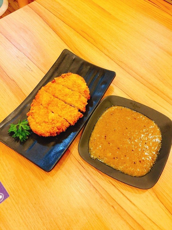 涮八秒湯咖哩(高雄裕誠店):【高雄平價咖哩、拉麵推薦】涮八秒湯咖哩-高雄裕誠店~美食行程一定要排這裡唷~推薦高雄的在地人或是來遊玩的旅人,路過絕對不要錯過喔!