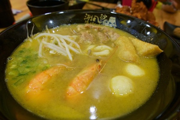 涮八秒湯咖哩(高雄裕誠店):【高雄平價咖哩、拉麵推薦】涮八秒湯咖哩-高雄裕誠店~美食行程一定要排這裡唷~推薦高雄的在地人或是來遊玩的旅人,路過絕對不要錯過喔!