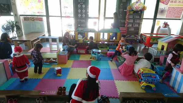 糖廍特色火鍋咖啡:高雄~糖廍特色火鍋咖啡~必吃可愛熊貓兒童餐~沙坑.溜滑梯.遊戲區小朋友玩的不亦樂乎~親子餐廳 聚餐的好地方~