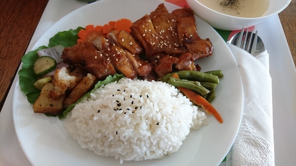 糖廍特色火鍋咖啡:高雄~糖廍特色火鍋咖啡~必吃可愛熊貓兒童餐~沙坑.溜滑梯.遊戲區小朋友玩的不亦樂乎~親子餐廳 聚餐的好地方~