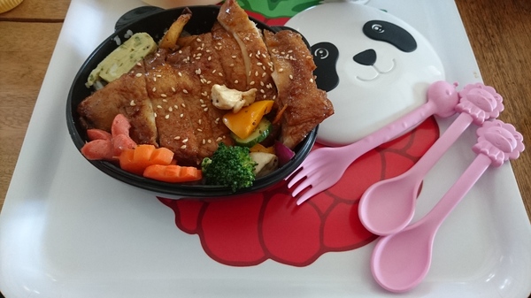 糖廍特色火鍋咖啡:高雄~糖廍特色火鍋咖啡~必吃可愛熊貓兒童餐~沙坑.溜滑梯.遊戲區小朋友玩的不亦樂乎~親子餐廳 聚餐的好地方~