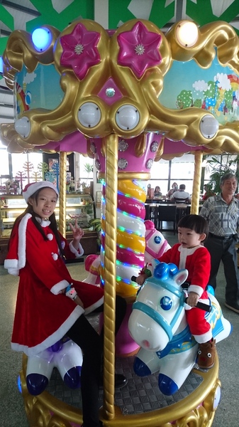 糖廍特色火鍋咖啡:高雄~糖廍特色火鍋咖啡~必吃可愛熊貓兒童餐~沙坑.溜滑梯.遊戲區小朋友玩的不亦樂乎~親子餐廳 聚餐的好地方~