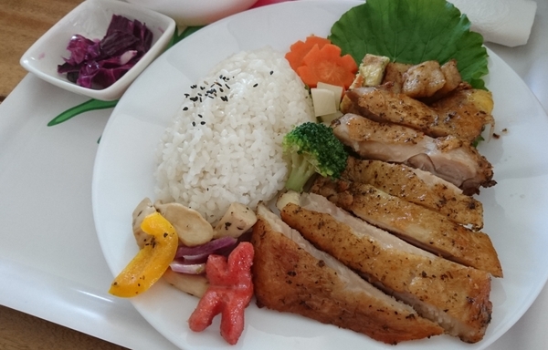 糖廍特色火鍋咖啡:高雄~糖廍特色火鍋咖啡~必吃可愛熊貓兒童餐~沙坑.溜滑梯.遊戲區小朋友玩的不亦樂乎~親子餐廳 聚餐的好地方~