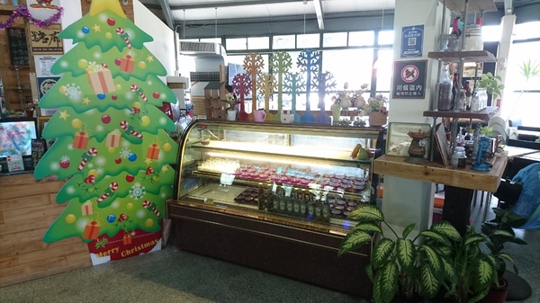 糖廍特色火鍋咖啡:高雄~糖廍特色火鍋咖啡~必吃可愛熊貓兒童餐~沙坑.溜滑梯.遊戲區小朋友玩的不亦樂乎~親子餐廳 聚餐的好地方~