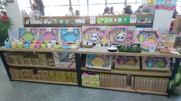 糖廍特色火鍋咖啡:高雄~糖廍特色火鍋咖啡~必吃可愛熊貓兒童餐~沙坑.溜滑梯.遊戲區小朋友玩的不亦樂乎~親子餐廳 聚餐的好地方~