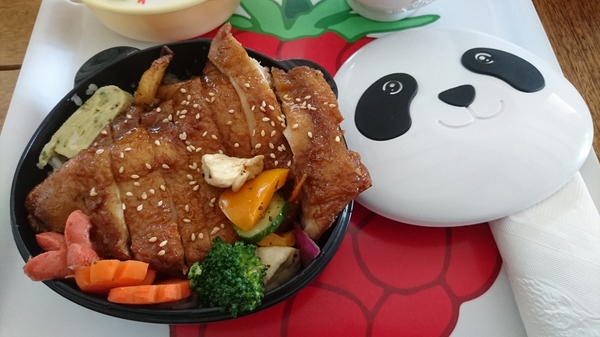 糖廍特色火鍋咖啡:高雄~糖廍特色火鍋咖啡~必吃可愛熊貓兒童餐~沙坑.溜滑梯.遊戲區小朋友玩的不亦樂乎~親子餐廳 聚餐的好地方~