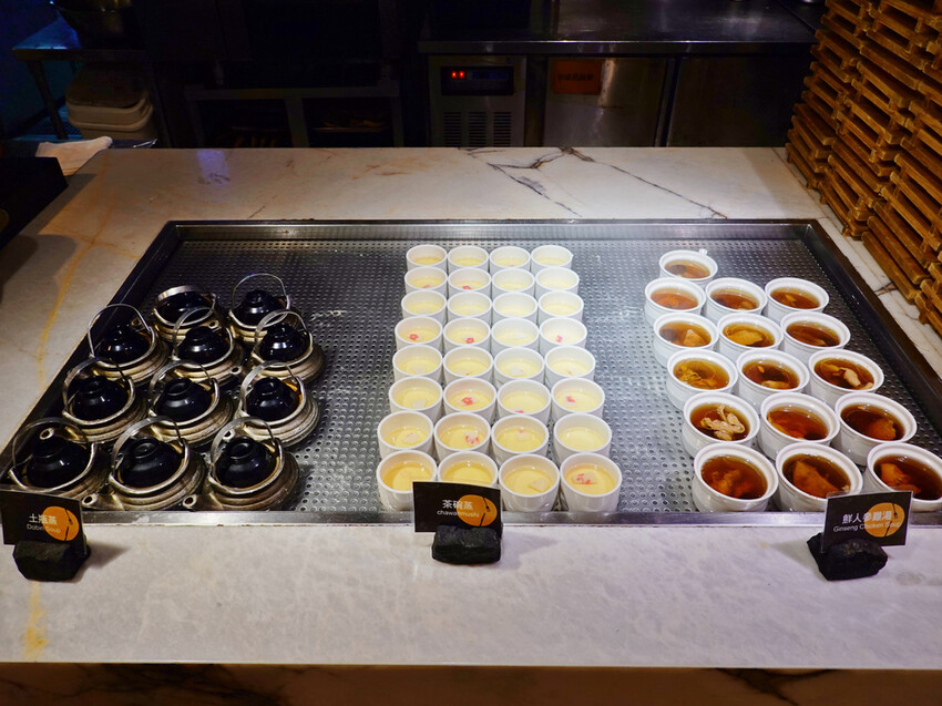 台北中山—豐FOOD海陸百匯|現切牛排、烤鴨三吃 異國美食多