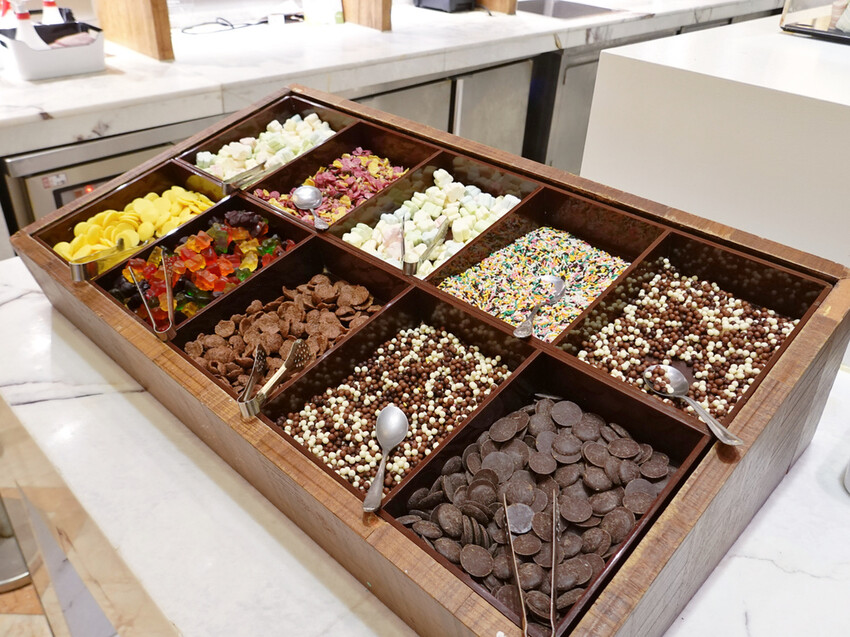 台北中山—豐FOOD海陸百匯|現切牛排、烤鴨三吃 異國美食多