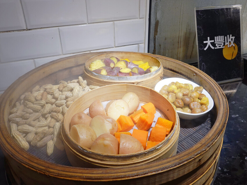 台北中山—豐FOOD海陸百匯|現切牛排、烤鴨三吃 異國美食多