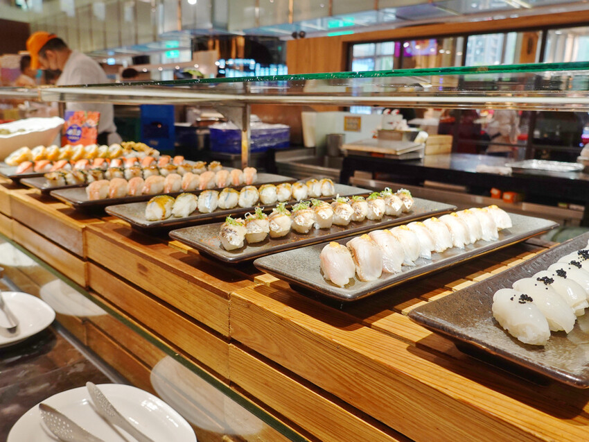 台北中山—豐FOOD海陸百匯|現切牛排、烤鴨三吃 異國美食多