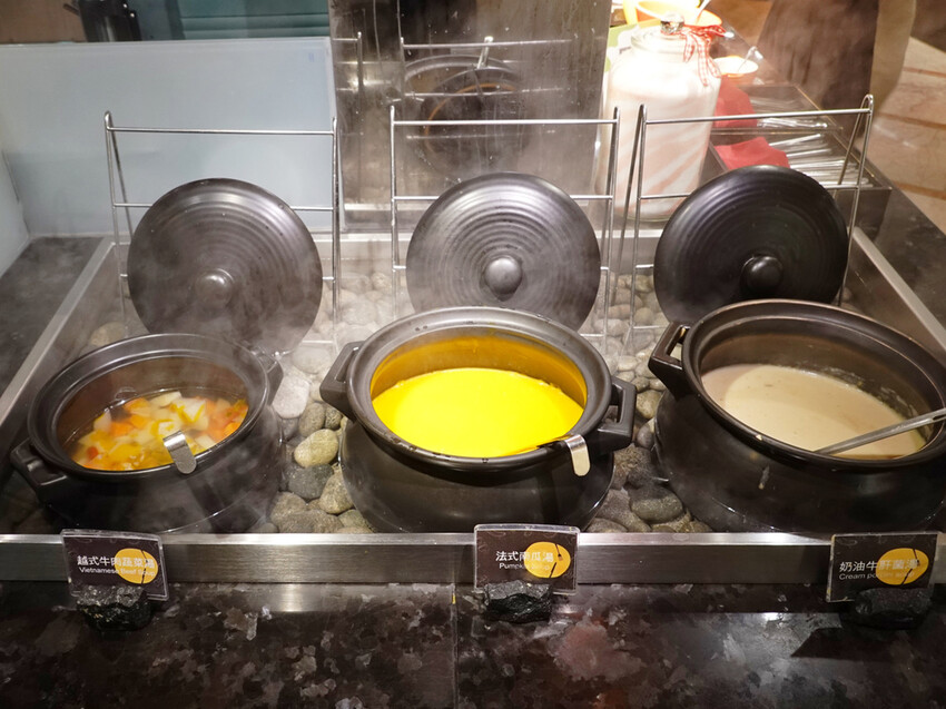 台北中山—豐FOOD海陸百匯|現切牛排、烤鴨三吃 異國美食多