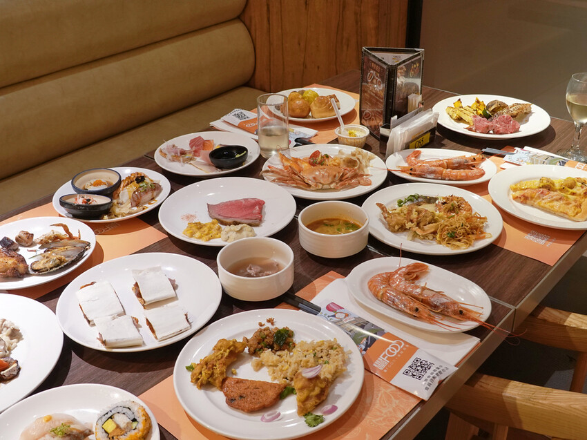 台北中山—豐FOOD海陸百匯|現切牛排、烤鴨三吃 異國美食多