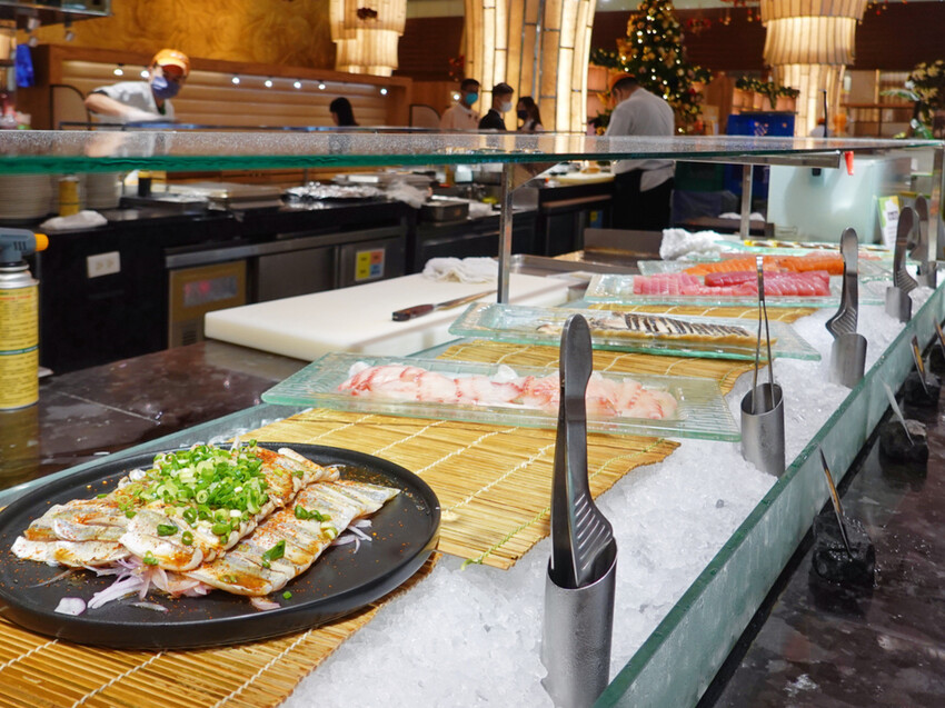 台北中山—豐FOOD海陸百匯|現切牛排、烤鴨三吃 異國美食多