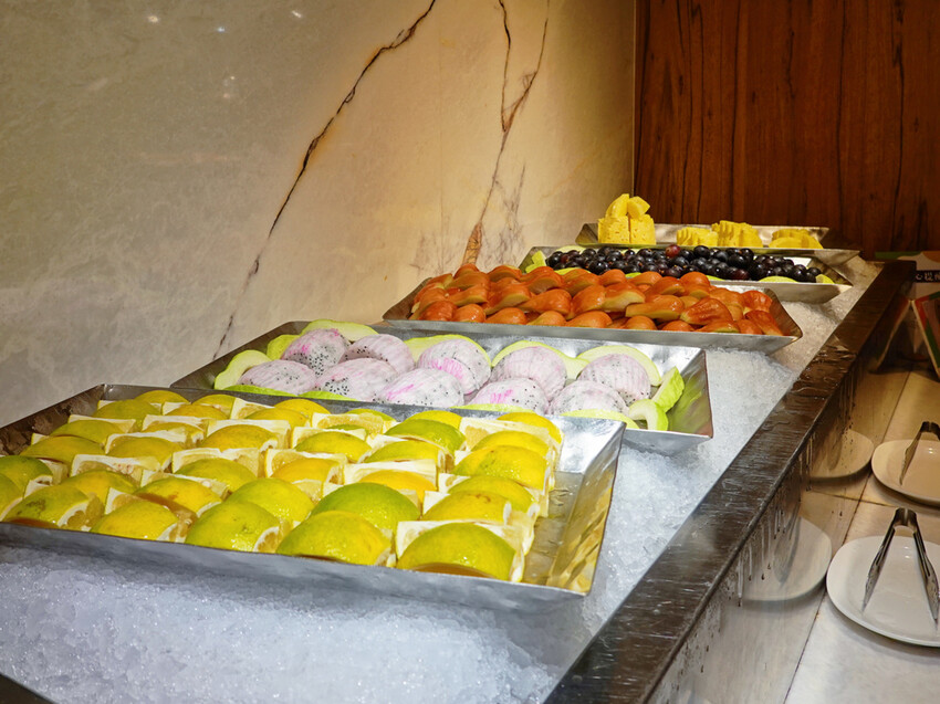 台北中山—豐FOOD海陸百匯|現切牛排、烤鴨三吃 異國美食多