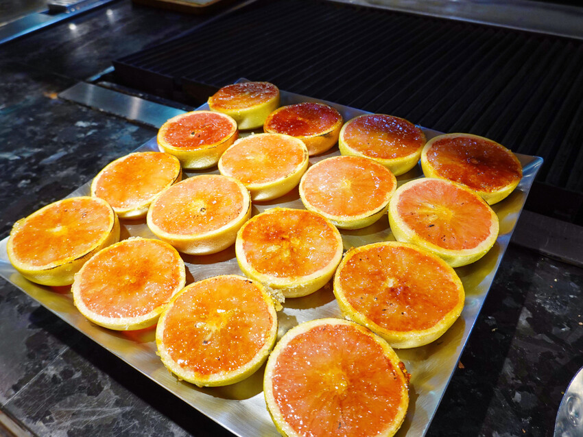 台北中山—豐FOOD海陸百匯|現切牛排、烤鴨三吃 異國美食多