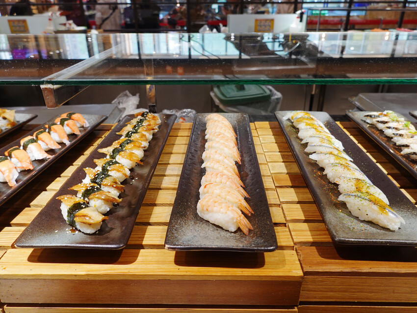 台北中山—豐FOOD海陸百匯|現切牛排、烤鴨三吃 異國美食多