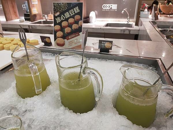 台北豐food海陸百匯~烤鴨港點~泰式料理~滿滿的各式超級豐