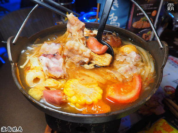 激旨燒鳥二店： 激旨燒鳥逢甲超夯串燒，多了燒肉丼飯，還有整柱SAPPORO可以點~