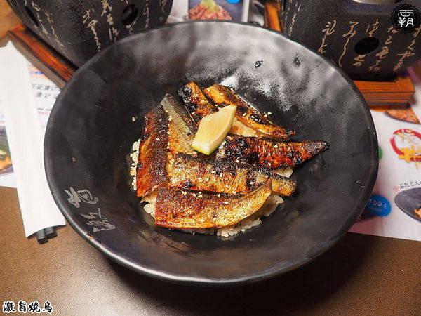 激旨燒鳥二店： 激旨燒鳥逢甲超夯串燒，多了燒肉丼飯，還有整柱SAPPORO可以點~