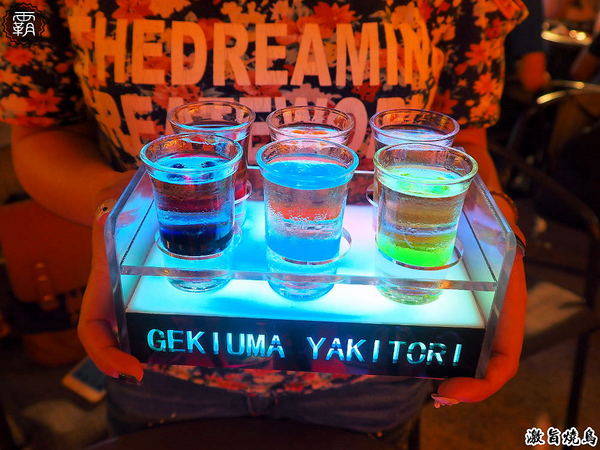 激旨燒鳥二店： 激旨燒鳥逢甲超夯串燒，多了燒肉丼飯，還有整柱SAPPORO可以點~