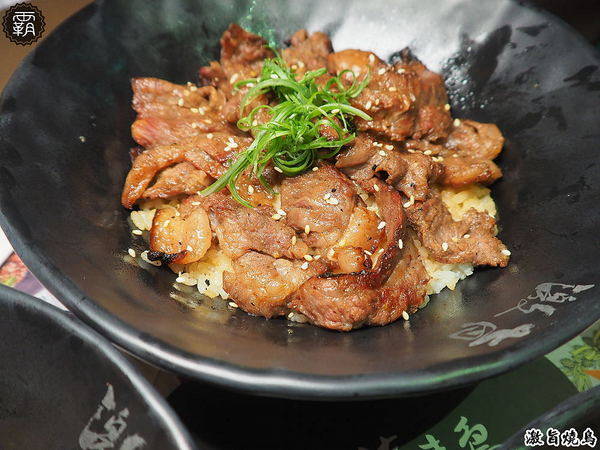 激旨燒鳥二店： 激旨燒鳥逢甲超夯串燒，多了燒肉丼飯，還有整柱SAPPORO可以點~