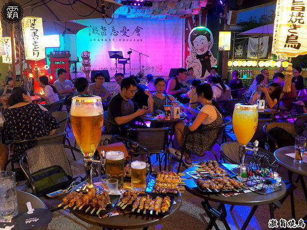 激旨燒鳥二店： 激旨燒鳥逢甲超夯串燒，多了燒肉丼飯，還有整柱SAPPORO可以點~