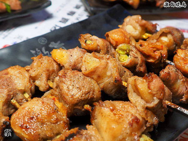 激旨燒鳥二店： 激旨燒鳥逢甲超夯串燒，多了燒肉丼飯，還有整柱SAPPORO可以點~