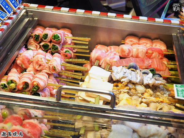 激旨燒鳥二店： 激旨燒鳥逢甲超夯串燒，多了燒肉丼飯，還有整柱SAPPORO可以點~