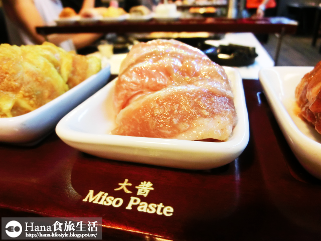 【台北大安】八色烤肉 palsaik | 韓國第一品牌 八種味道五花豬肉 吃到後面有點油膩 生菜、沙拉、泡菜吃到飽 起司炒飯必點