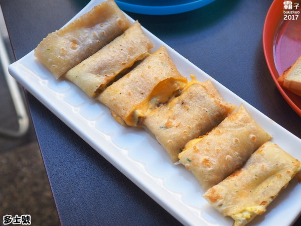 多士號 碳烤土司·紅茶牛奶:多士號碳烤土司,碳火直烤吐司現點現做~香噴噴~