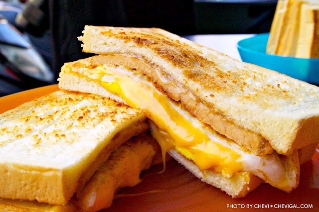 逢甲商圈│多士號＊起司控不能錯過的早午餐。三明治和蛋餅都會爆漿又牽絲唷