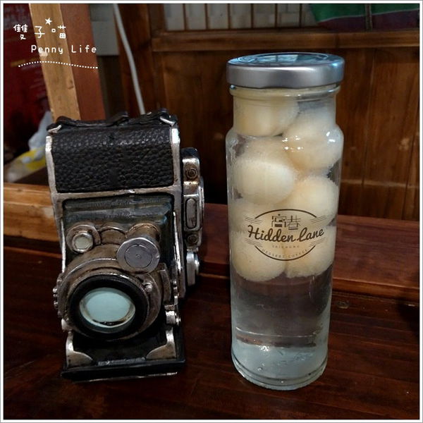 ||食記||-[台中]-窩巷(大全店)復古風-創意酒杯造型甜點-2樓隱藏版阿達古早店-食尚玩家介紹(含menu+內文圖多)