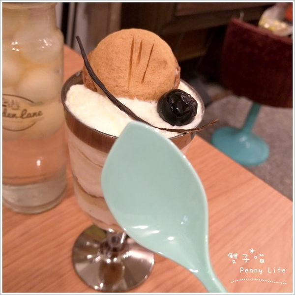 ||食記||-[台中]-窩巷(大全店)復古風-創意酒杯造型甜點-2樓隱藏版阿達古早店-食尚玩家介紹(含menu+內文圖多)