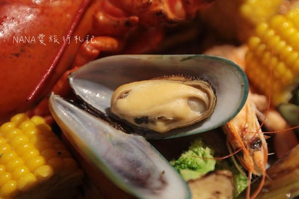 妃黛美式海鮮餐廳:Fidèle妃黛美式海鮮餐廳。冬季限定獨創薑母醬汁手抓Seafood,超狂超霸氣的波士頓龍蝦。