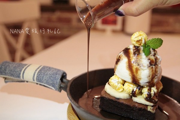 妃黛美式海鮮餐廳:Fidèle妃黛美式海鮮餐廳。冬季限定獨創薑母醬汁手抓Seafood,超狂超霸氣的波士頓龍蝦。