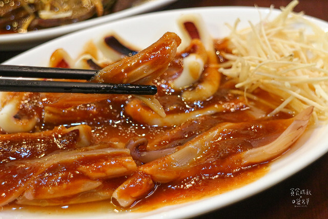 【台中美食】一顆顆飽滿湯汁的蒸餃，拌麵Q彈好嚼勁！平價美味小吃｜蒸餃子