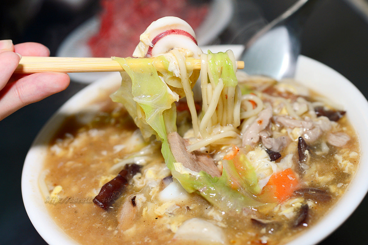 台南灣裡黃金商圈 忠和麵店