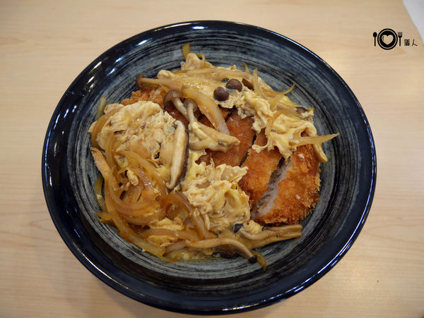 新北．中和 ║ 九八丼飯 ║ 中永和的鄉親們有福了，豬排、咖哩套餐只要98元