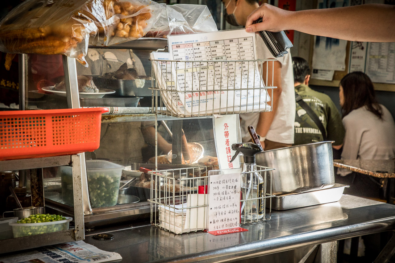 必吃台南排隊美食，無名米糕，巷弄飄香老店秘訣大公開