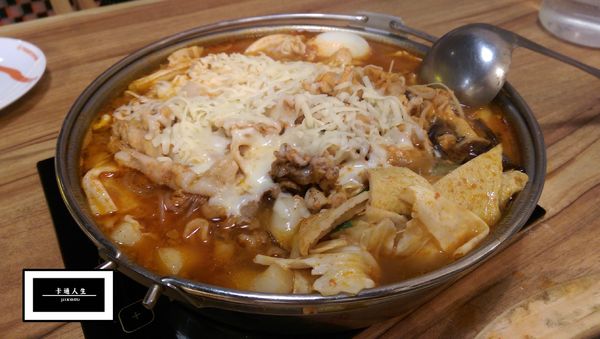 Tigertopoki 泰一格年糕火鍋(漢神巨蛋)：【高雄/食﹡左營】捷運紅線．巨蛋排隊店．Tigertopoki 泰一格年糕火鍋