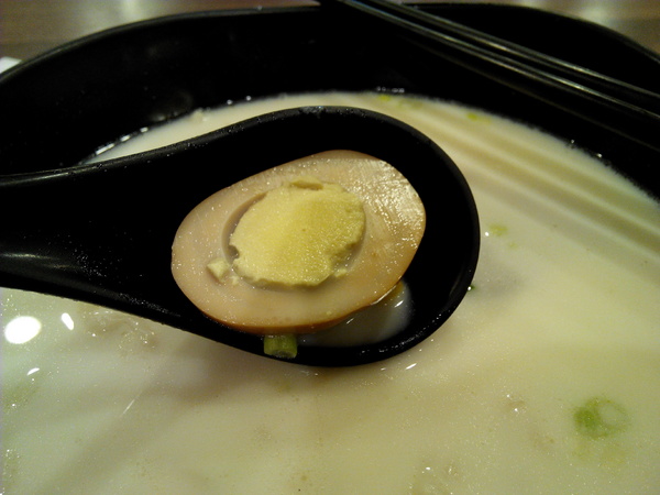 來碗拉麵(麻豆店)：【麻豆區】來碗拉麵。平價拉麵加麵不加價