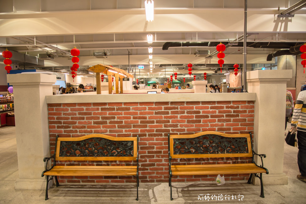 ｜高雄‧岡山｜航空教育展示館，亞洲首座懸吊國寶級戰機展示館，41架軍戰機等著你 - 阿婷的旅行札記。