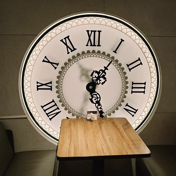 桃園檸檬草美食茶房~於桃園火車站周邊的咖啡簡餐店~有wifi