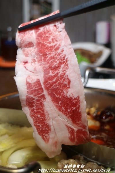 南寧饌精緻麻辣火鍋：【台北中山區】火鍋 熱炒 串燒 一應俱全『南寧饌精緻麻辣火鍋』中山區/吉林路/麻辣鍋宵夜好去處