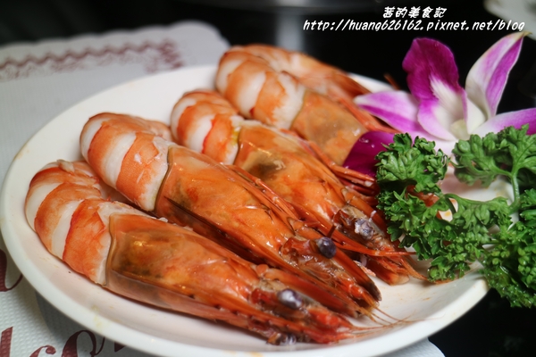 南寧饌精緻麻辣火鍋：【台北中山區】火鍋 熱炒 串燒 一應俱全『南寧饌精緻麻辣火鍋』中山區/吉林路/麻辣鍋宵夜好去處