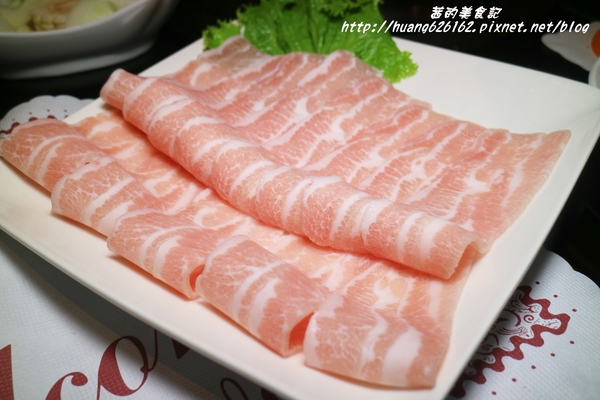 南寧饌精緻麻辣火鍋：【台北中山區】火鍋 熱炒 串燒 一應俱全『南寧饌精緻麻辣火鍋』中山區/吉林路/麻辣鍋宵夜好去處